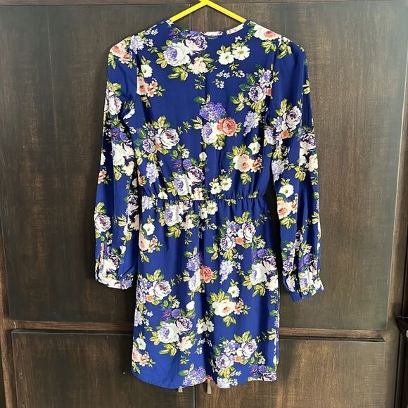 LULU'S Honey Punch Floral That's A Wrap Dress XS - Picture 3 of 6